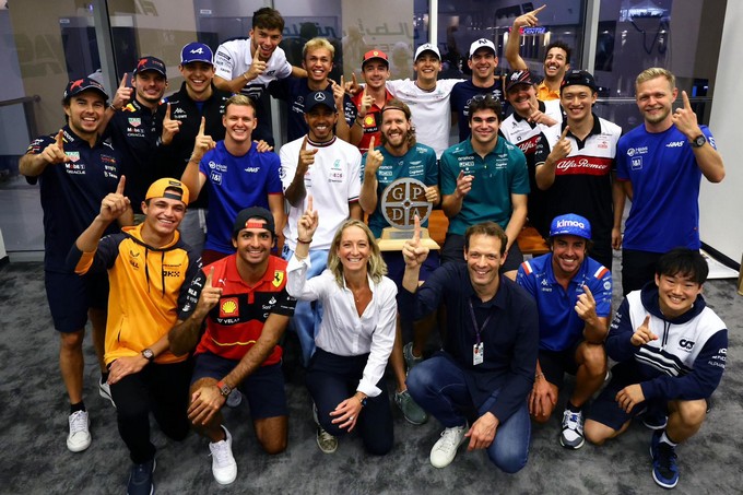 Formule 1  Hamilton salue 'l'harmonie' entre les pilotes de F1 après leur  dîner