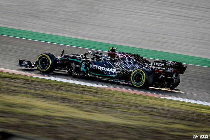 Formule 1 - Mercedes dévoile la W14, de couleur noire et avec le